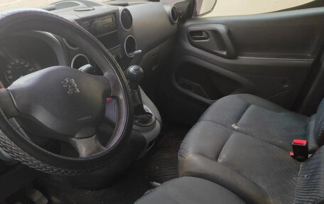 Peugeot Partner II рестайлинг 2, 2011 год, 450 000 рублей, 3 фотография
