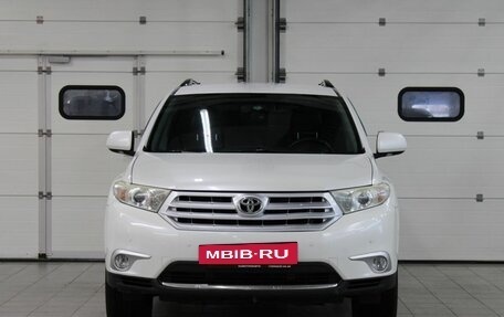 Toyota Highlander III, 2012 год, 1 957 000 рублей, 2 фотография