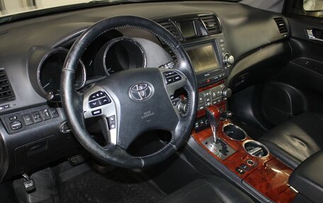 Toyota Highlander III, 2012 год, 1 957 000 рублей, 10 фотография