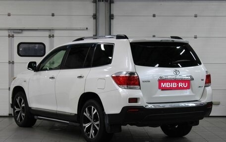 Toyota Highlander III, 2012 год, 1 957 000 рублей, 7 фотография
