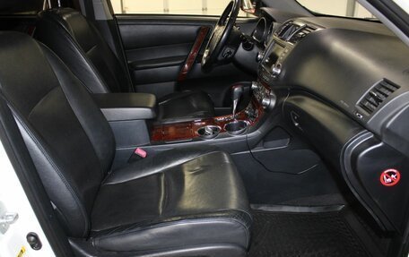 Toyota Highlander III, 2012 год, 1 957 000 рублей, 14 фотография