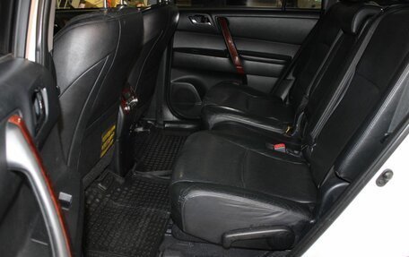 Toyota Highlander III, 2012 год, 1 957 000 рублей, 12 фотография