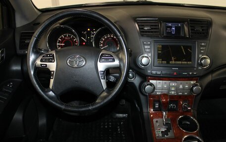Toyota Highlander III, 2012 год, 1 957 000 рублей, 19 фотография