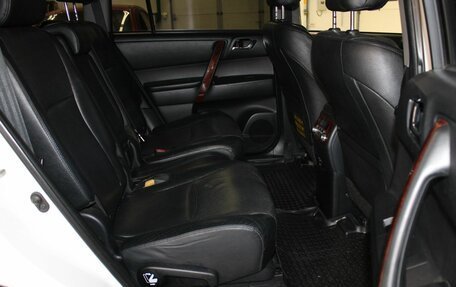 Toyota Highlander III, 2012 год, 1 957 000 рублей, 13 фотография