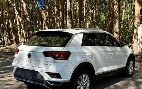 Volkswagen T-Roc I, 2022 год, 1 285 000 рублей, 4 фотография