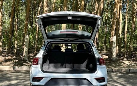 Volkswagen T-Roc I, 2022 год, 1 285 000 рублей, 7 фотография