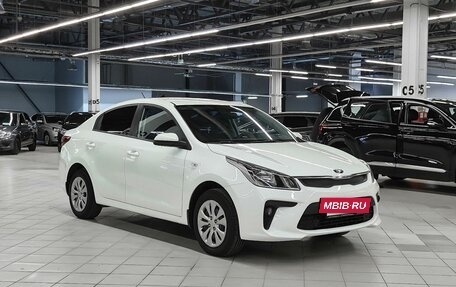 KIA Rio IV, 2017 год, 819 000 рублей, 2 фотография