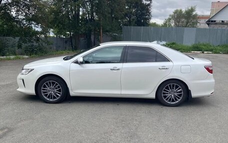 Toyota Camry, 2017 год, 2 350 000 рублей, 4 фотография