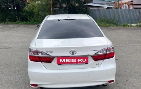 Toyota Camry, 2017 год, 2 350 000 рублей, 9 фотография