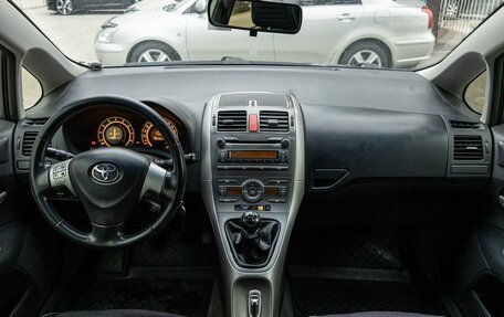 Toyota Auris II, 2008 год, 700 000 рублей, 17 фотография