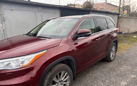 Toyota Highlander III, 2014 год, 2 500 000 рублей, 2 фотография