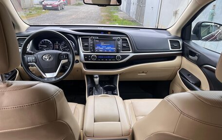 Toyota Highlander III, 2014 год, 2 500 000 рублей, 9 фотография