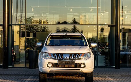 Mitsubishi L200 IV рестайлинг, 2015 год, 1 695 000 рублей, 2 фотография