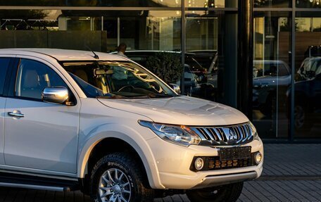 Mitsubishi L200 IV рестайлинг, 2015 год, 1 695 000 рублей, 9 фотография