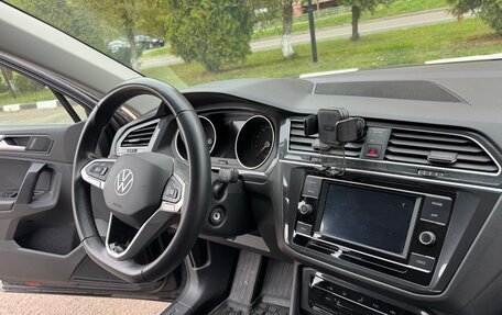 Volkswagen Tiguan II, 2021 год, 3 000 000 рублей, 5 фотография