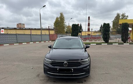 Volkswagen Tiguan II, 2021 год, 3 000 000 рублей, 7 фотография