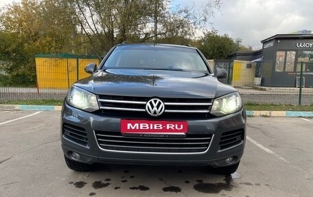 Volkswagen Touareg III, 2012 год, 1 620 000 рублей, 2 фотография
