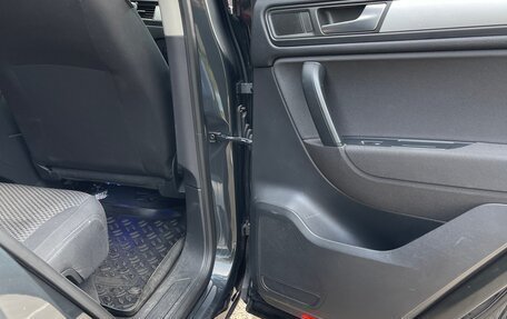 Volkswagen Touareg III, 2012 год, 1 620 000 рублей, 7 фотография