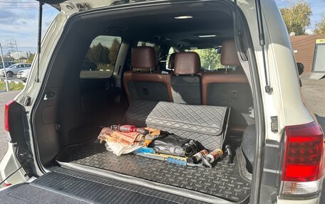 Toyota Land Cruiser 200, 2017 год, 5 999 000 рублей, 4 фотография