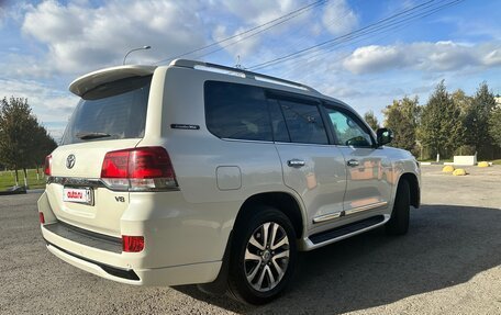 Toyota Land Cruiser 200, 2017 год, 5 999 000 рублей, 6 фотография