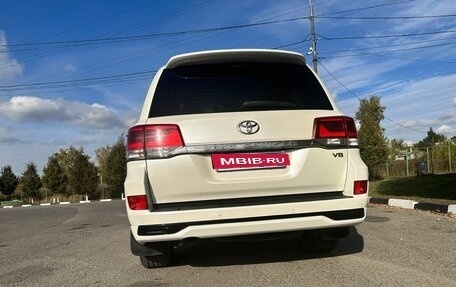 Toyota Land Cruiser 200, 2017 год, 5 999 000 рублей, 5 фотография