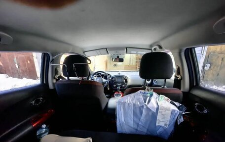 Nissan Juke II, 2011 год, 850 000 рублей, 9 фотография