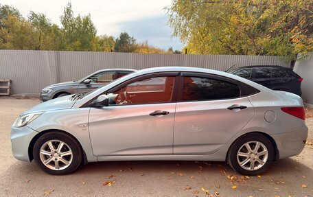 Hyundai Solaris II рестайлинг, 2011 год, 590 000 рублей, 4 фотография