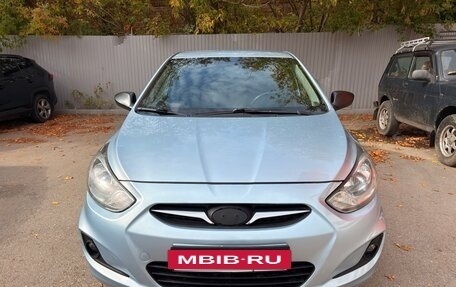 Hyundai Solaris II рестайлинг, 2011 год, 590 000 рублей, 2 фотография