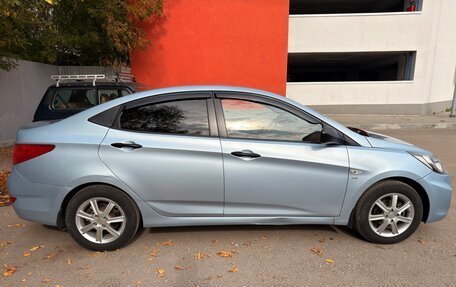 Hyundai Solaris II рестайлинг, 2011 год, 590 000 рублей, 8 фотография