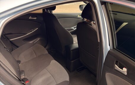 Hyundai Solaris II рестайлинг, 2011 год, 590 000 рублей, 11 фотография