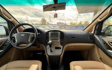 Hyundai Grand Starex Grand Starex I рестайлинг 2, 2010 год, 1 580 000 рублей, 10 фотография