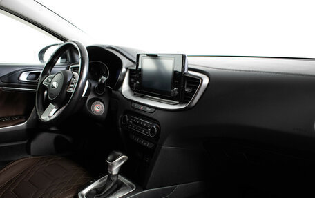 KIA cee'd III, 2021 год, 1 997 000 рублей, 9 фотография