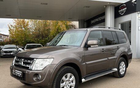 Mitsubishi Pajero IV, 2011 год, 2 150 000 рублей, 3 фотография