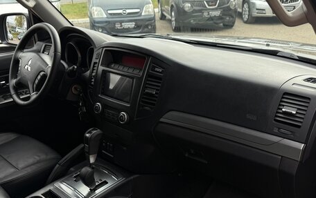Mitsubishi Pajero IV, 2011 год, 2 150 000 рублей, 12 фотография