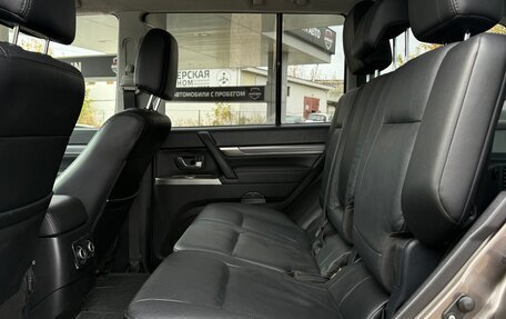 Mitsubishi Pajero IV, 2011 год, 2 150 000 рублей, 13 фотография