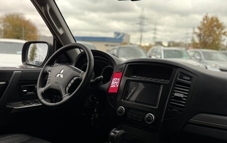 Mitsubishi Pajero IV, 2011 год, 2 150 000 рублей, 18 фотография