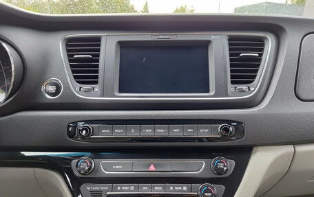 KIA Carnival III, 2019 год, 2 570 000 рублей, 19 фотография