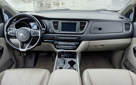 KIA Carnival III, 2019 год, 2 570 000 рублей, 18 фотография