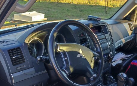 Mitsubishi Pajero IV, 2010 год, 1 900 000 рублей, 7 фотография