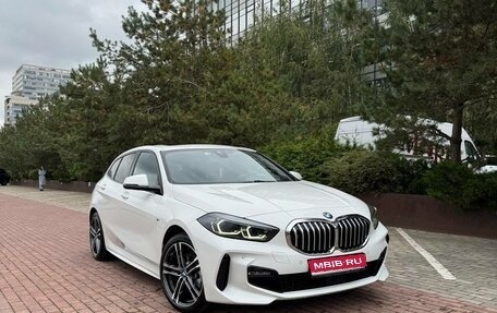 BMW 1 серия, 2021 год, 2 850 000 рублей, 1 фотография