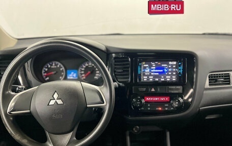 Mitsubishi Outlander III рестайлинг 3, 2012 год, 1 230 000 рублей, 11 фотография
