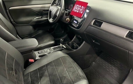 Mitsubishi Outlander III рестайлинг 3, 2012 год, 1 230 000 рублей, 22 фотография