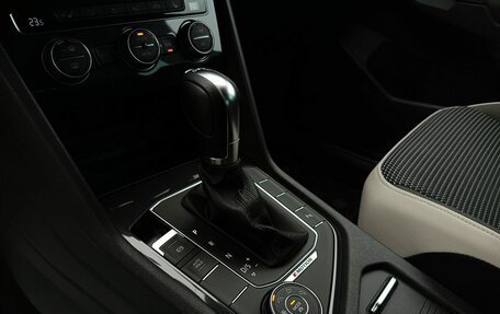 Volkswagen Tiguan II, 2019 год, 2 756 000 рублей, 10 фотография