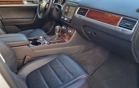 Volkswagen Touareg III, 2015 год, 2 690 000 рублей, 15 фотография