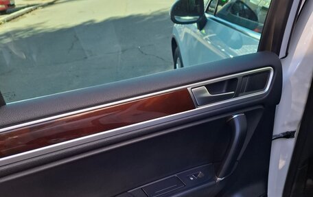 Volkswagen Touareg III, 2015 год, 2 690 000 рублей, 16 фотография