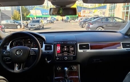 Volkswagen Touareg III, 2015 год, 2 690 000 рублей, 12 фотография
