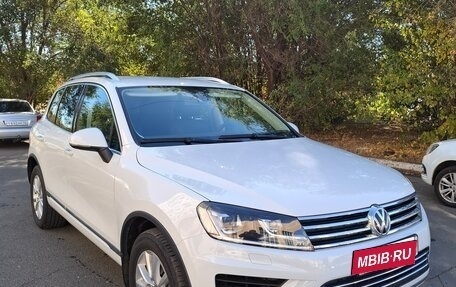 Volkswagen Touareg III, 2015 год, 2 690 000 рублей, 3 фотография