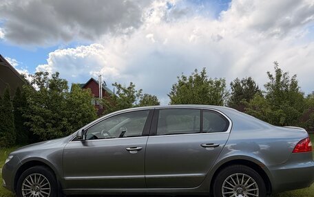 Skoda Superb III рестайлинг, 2009 год, 800 000 рублей, 3 фотография