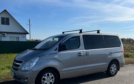 Hyundai Grand Starex Grand Starex I рестайлинг 2, 2011 год, 1 390 000 рублей, 2 фотография