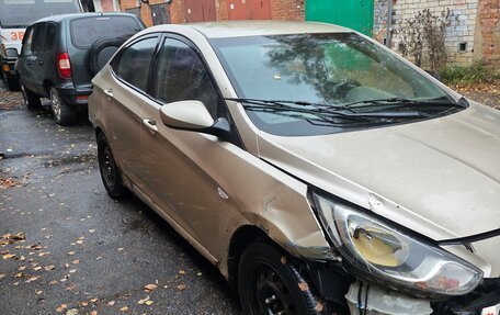 Hyundai Solaris II рестайлинг, 2011 год, 160 000 рублей, 1 фотография